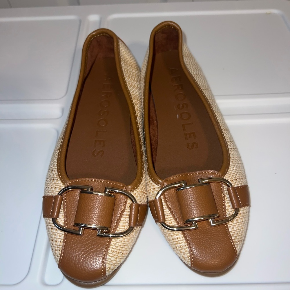 Aerosoles Women's Tan Flats - Size 6